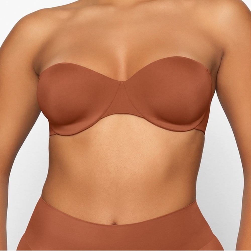 Skims Smoothing Strapless Bra Bronze 44DDD